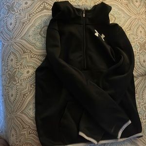 under armor black hooded sweatshirt!